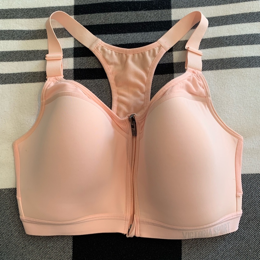Victoria’s Secret sport bra front close 34DD
